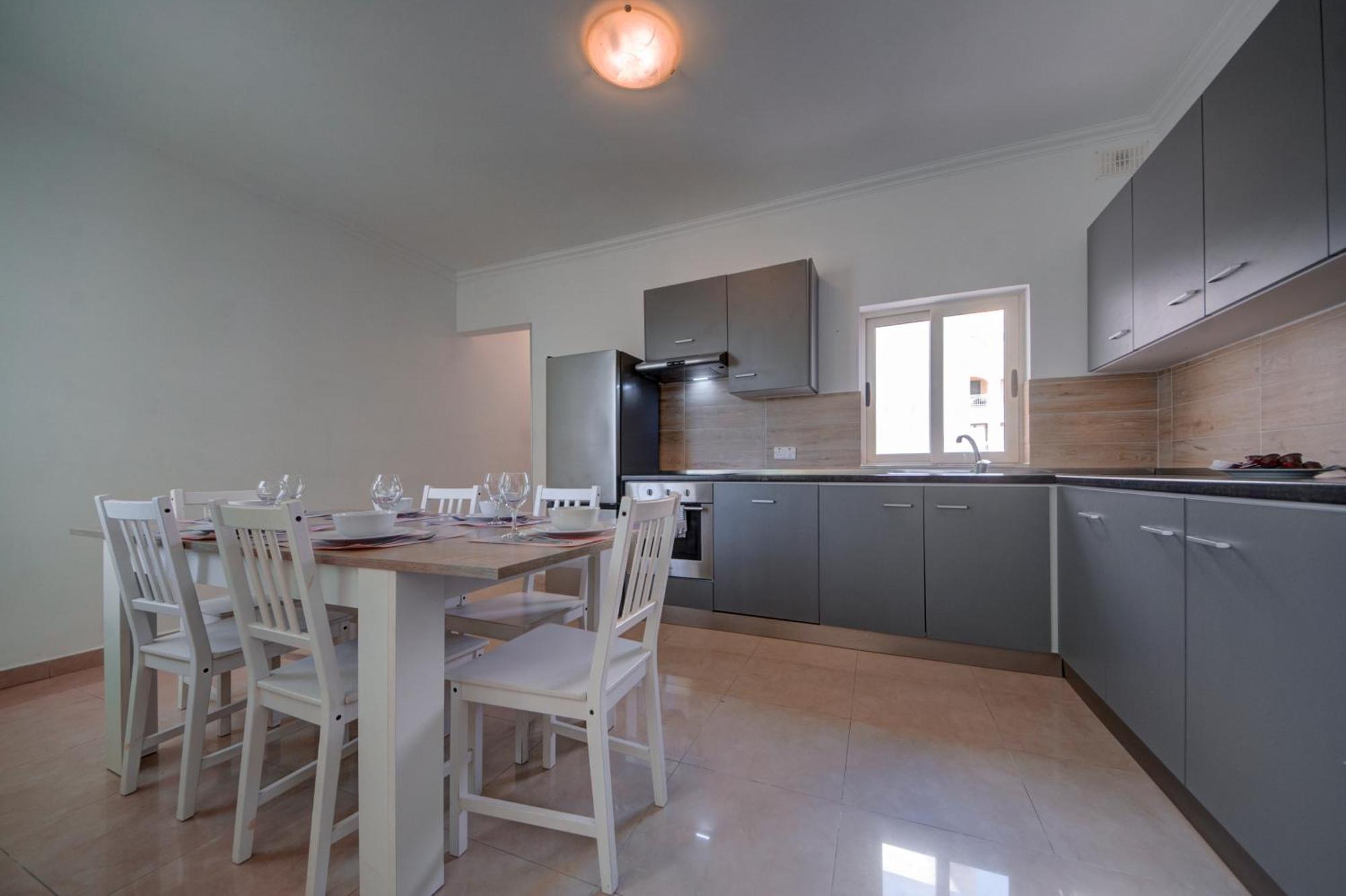 St Julian'S Unique 3-Bedroom Apartments Sleeps 9-10 Saint Julian's Exteriér fotografie