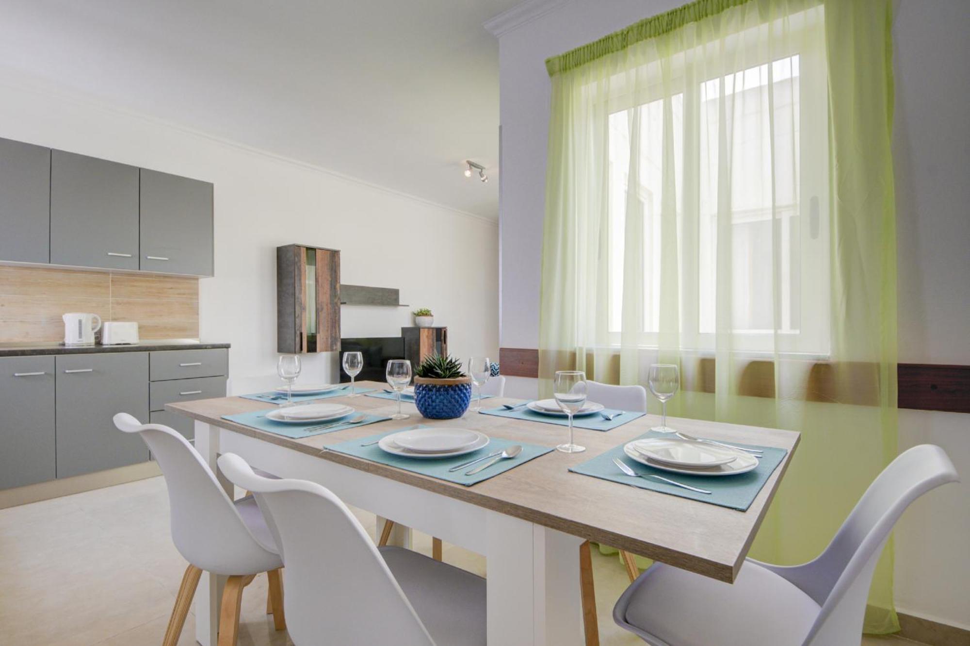 St Julian'S Unique 3-Bedroom Apartments Sleeps 9-10 Saint Julian's Exteriér fotografie